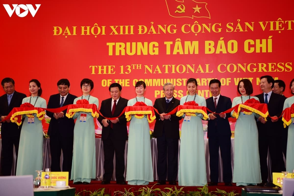 Party Congress’s Press Centre opens in Hanoi