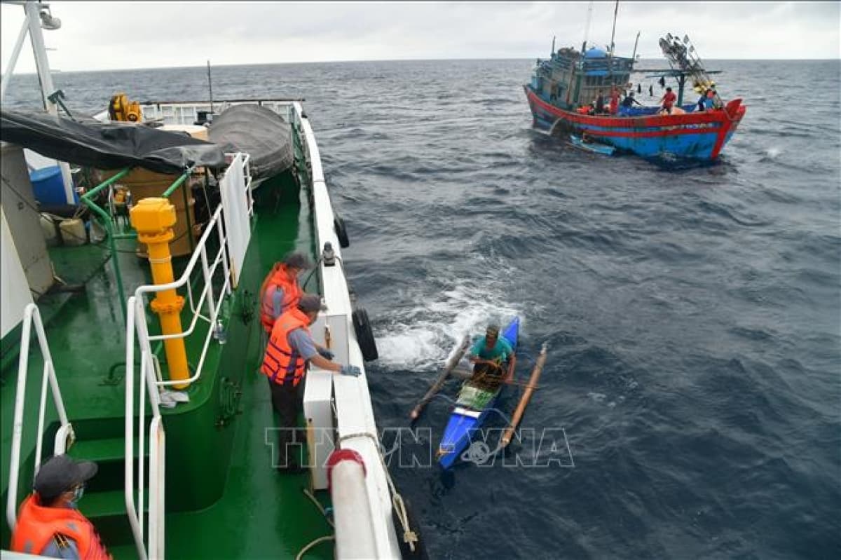 Four foreign sailors successfully rescued