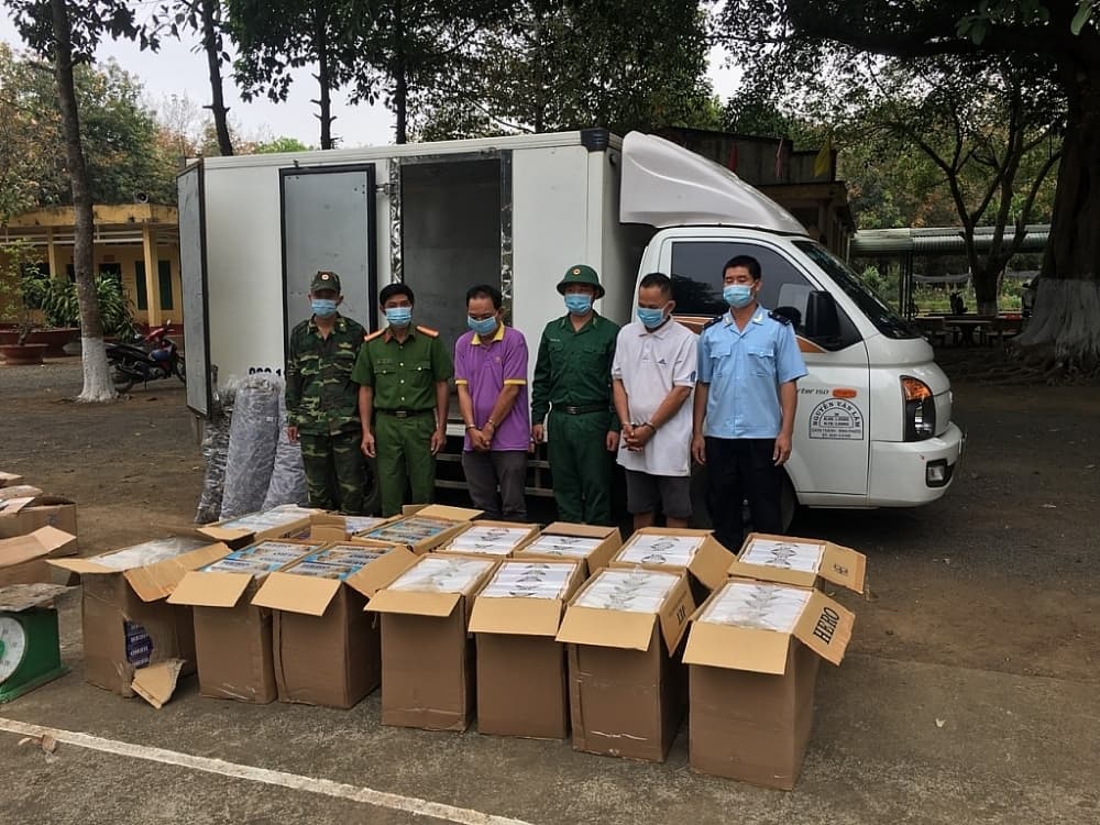 Nearly 7,000 smuggled cigarette packs seized at Binh Phuoc Border Gate