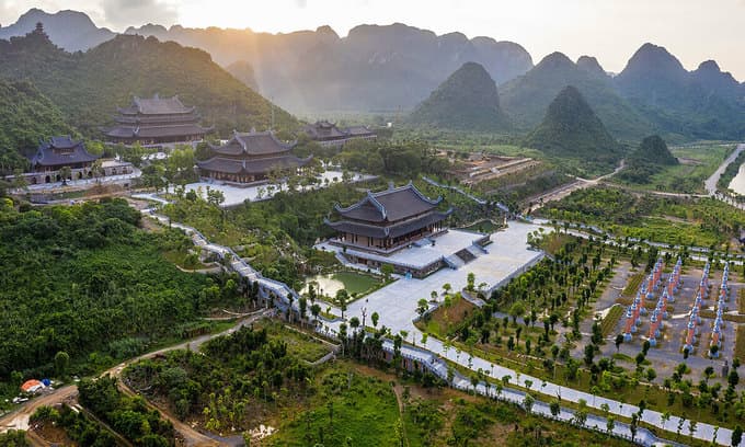 Vietnam suspends major spring festivals as coronavirus stalks Lunar New Year