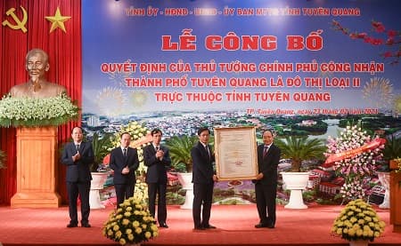 Tuyen Quang City recognized as grade II city