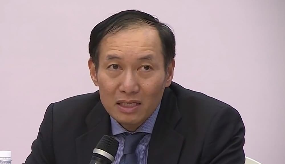 Establishing Vietnam Stock Exchange to facilitate market supervision and development