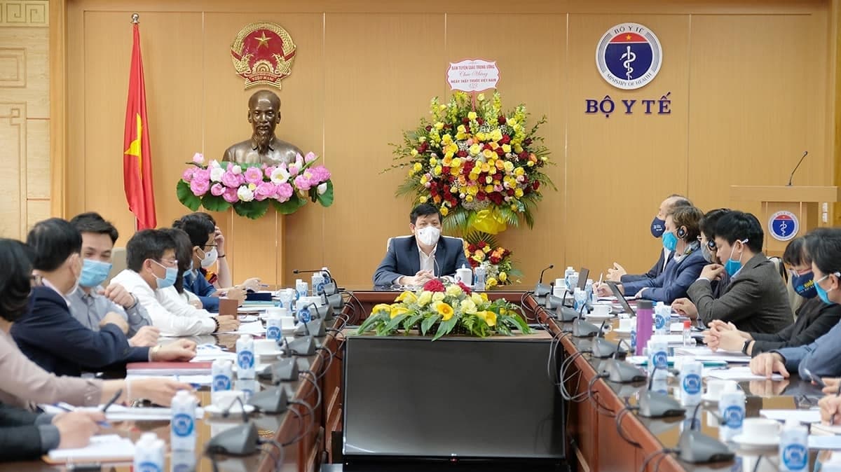 Vietnam pledges to ensure equal access to COVID-19 vaccines