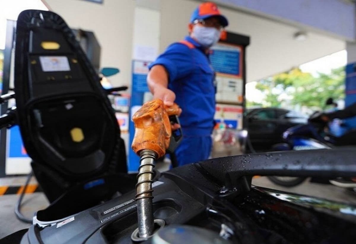 Petrol prices hit one-year high following latest review