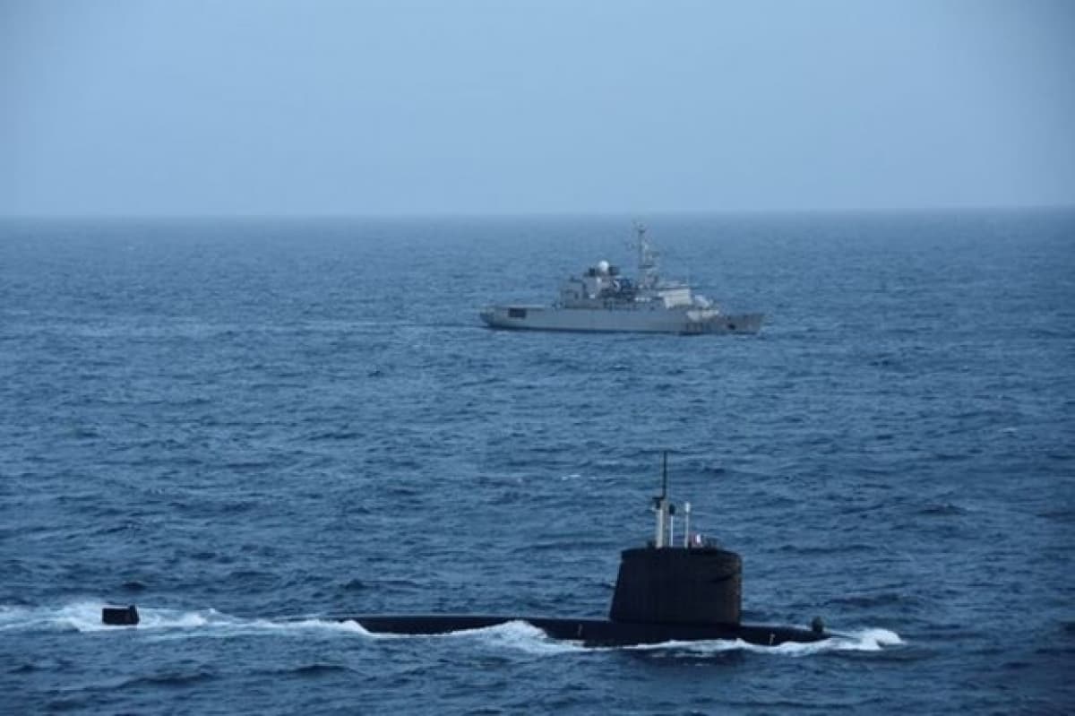 Vietnam urges countries to actively contribute to maintaining peace, stability in East Sea