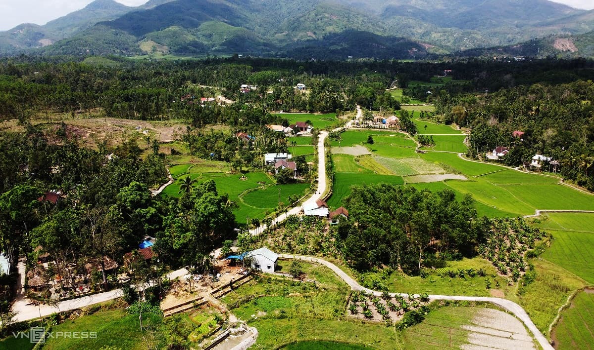 Loc Yen old village, a country retreat
