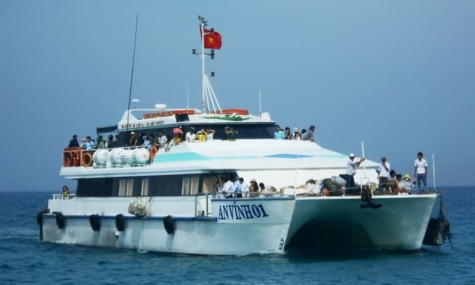 Quang Ngai authorities relent on allowing boats from Da Nang to Ly Son Island