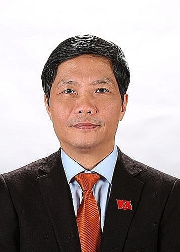Speeding up the restructuring of industrial and commercial economic branches