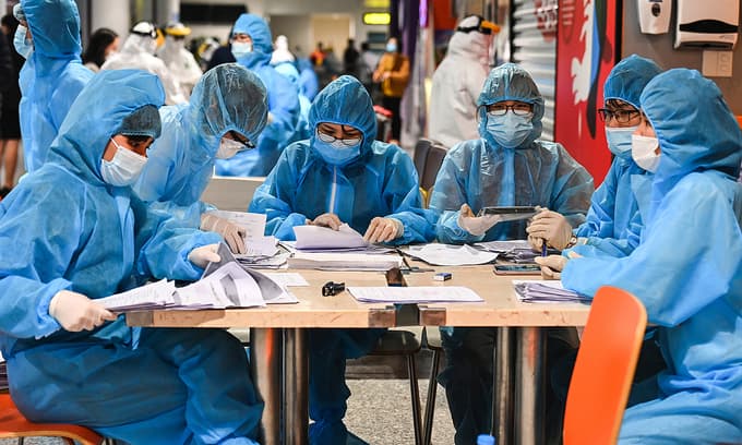 Hanoi to roll out mass testing for Covid-19 amid fears of imported cases