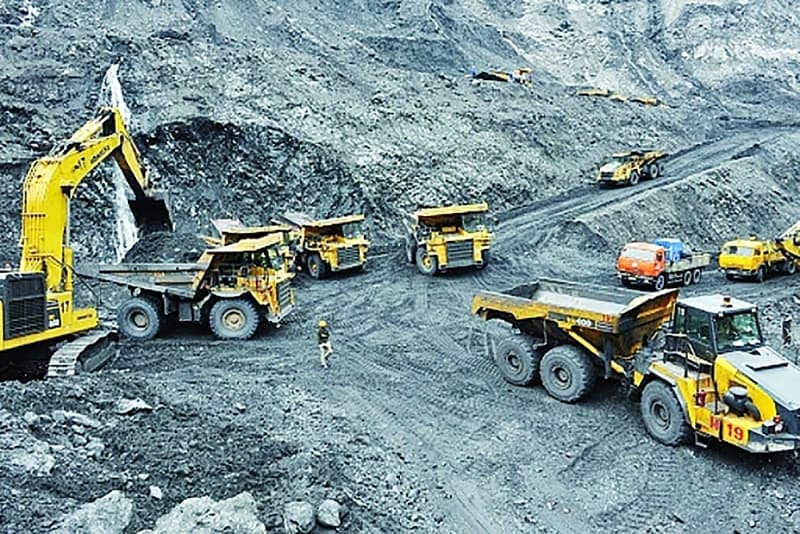 Coal enterprises: revenue over hundred trillion VND, how much profit?