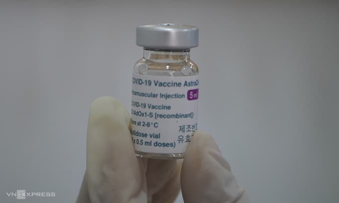 Covid-19 vaccine side effects 'within expected level': expert