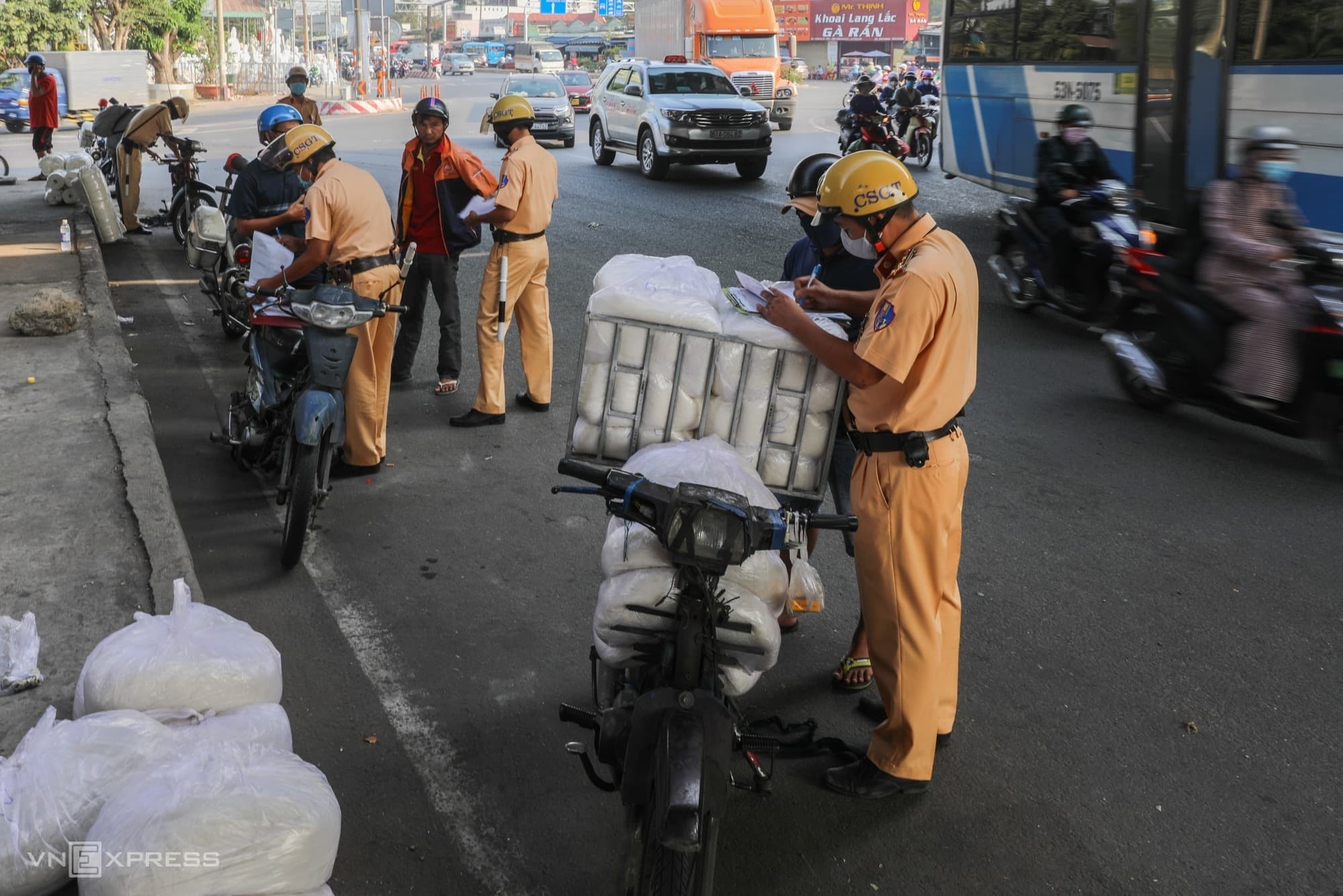 HCMC cracks down on old bikes, makeshift vehicles