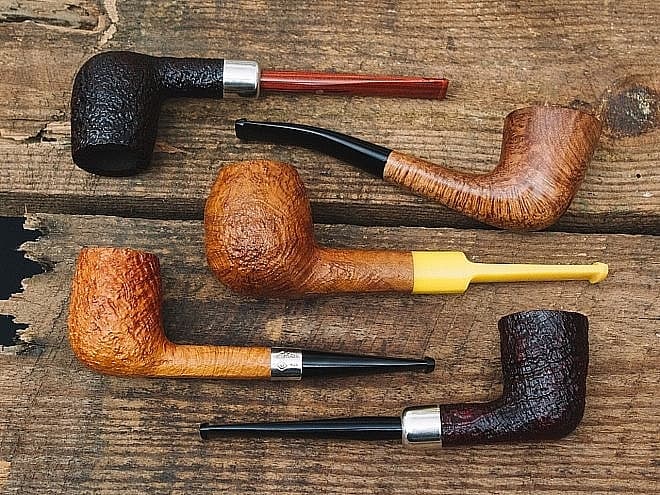 Used tobacco pipes on the list of goods banned from import