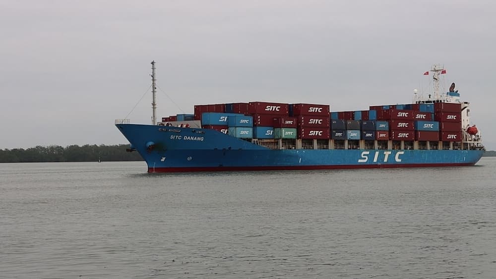 Customs revenue reaches over VND84,000 billion