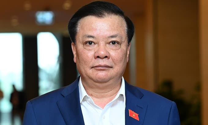 Finance minister becomes Hanoi Party chief