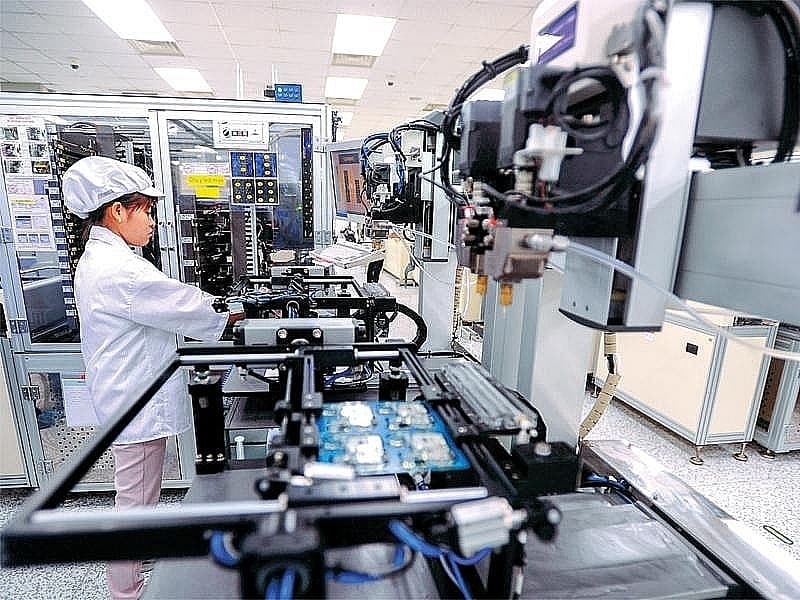 Total foreign investment capital reached more than US$10 billion in the first three months of the year