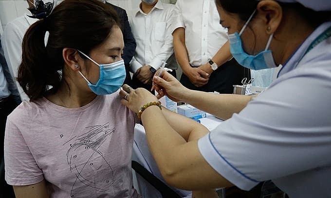 Vietnam makes haste to list priority groups for free Covid vaccination