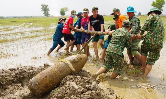 340-kg wartime bomb found in south central rice field