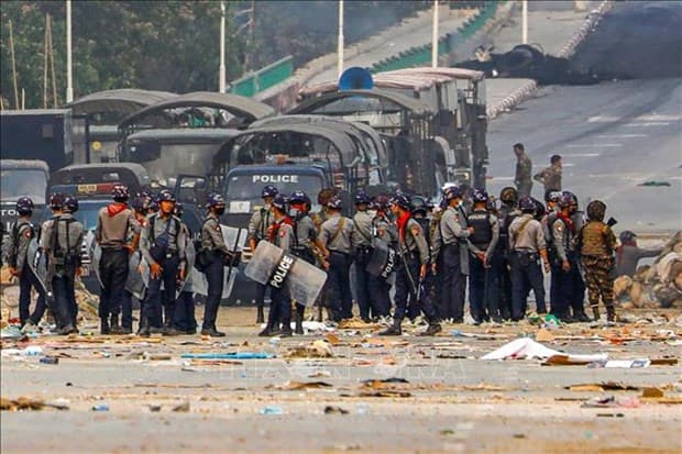 Vietnam calls for int"l efforts to prevent violence, promote dialogue in Myanma