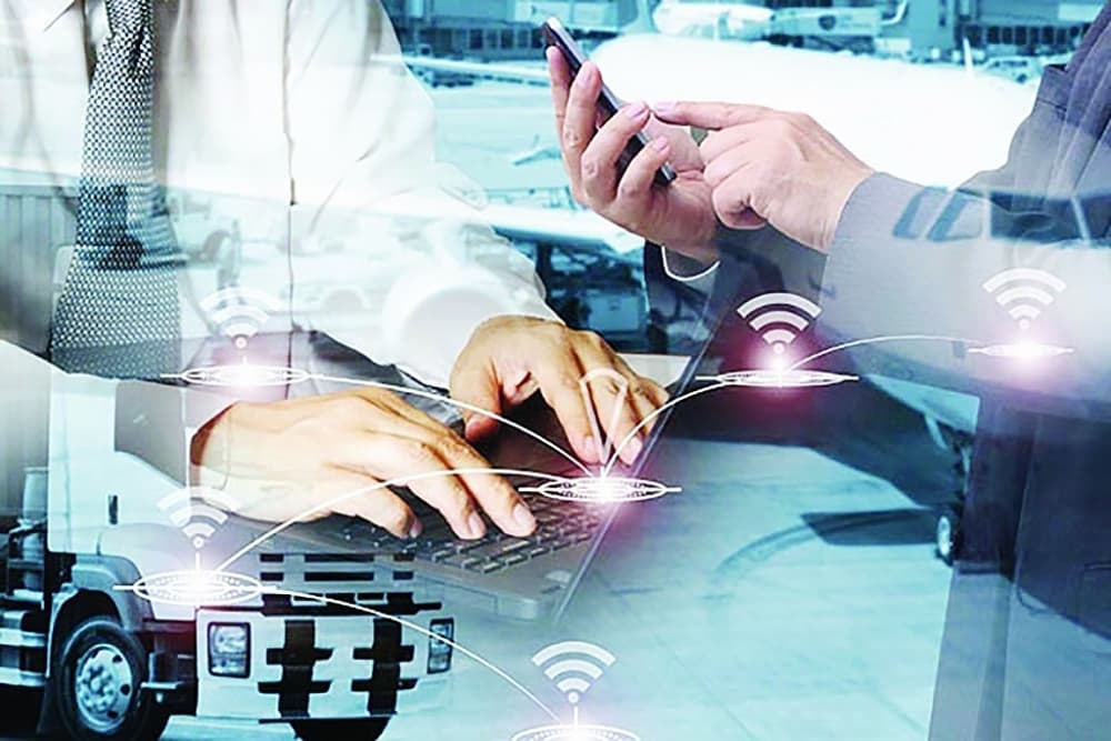 Supporting each other for digital transformation - both sides win