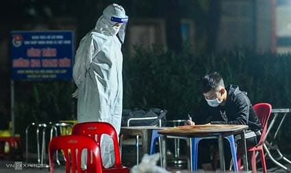 Hanoi shuts bars, karaoke parlors over Covid-19 fears
