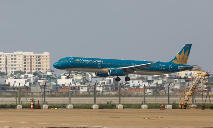 Vietnam Airlines posts largest quarterly loss ever