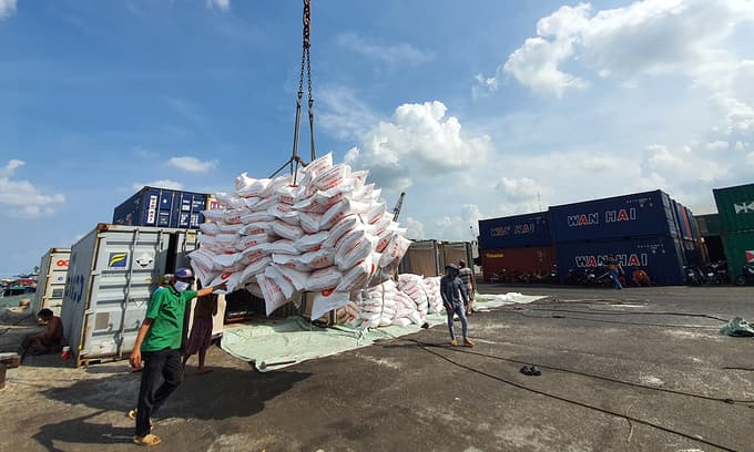 Untie knots' in Mekong Delta infrastructure growth: PM