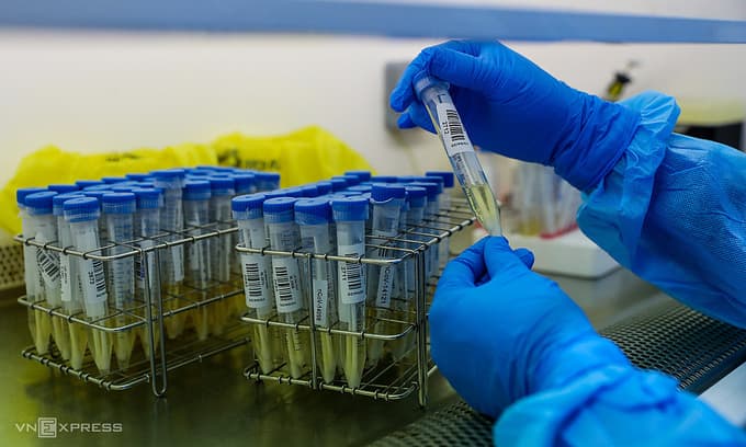 HCMC to test everyone visiting Covid outbreak areas during holidays