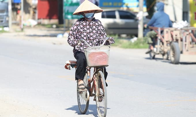 Hanoi swelters as mercury climbs to 40 degrees