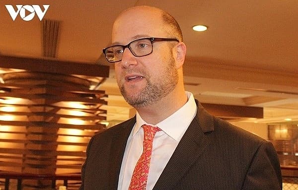 American business community is committed to standing with the Government and people of Vietnam