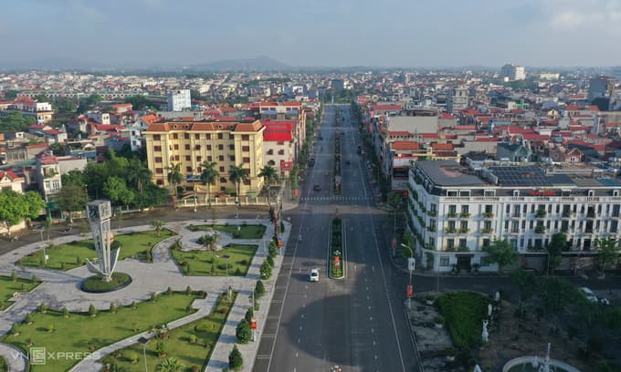 Vietnam's Covid-19 cases rise by 102
