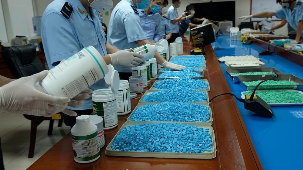 Beware of trick of using express delivery services to transport illicit drugs