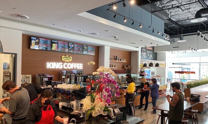 Coffee chains race to establish global presence