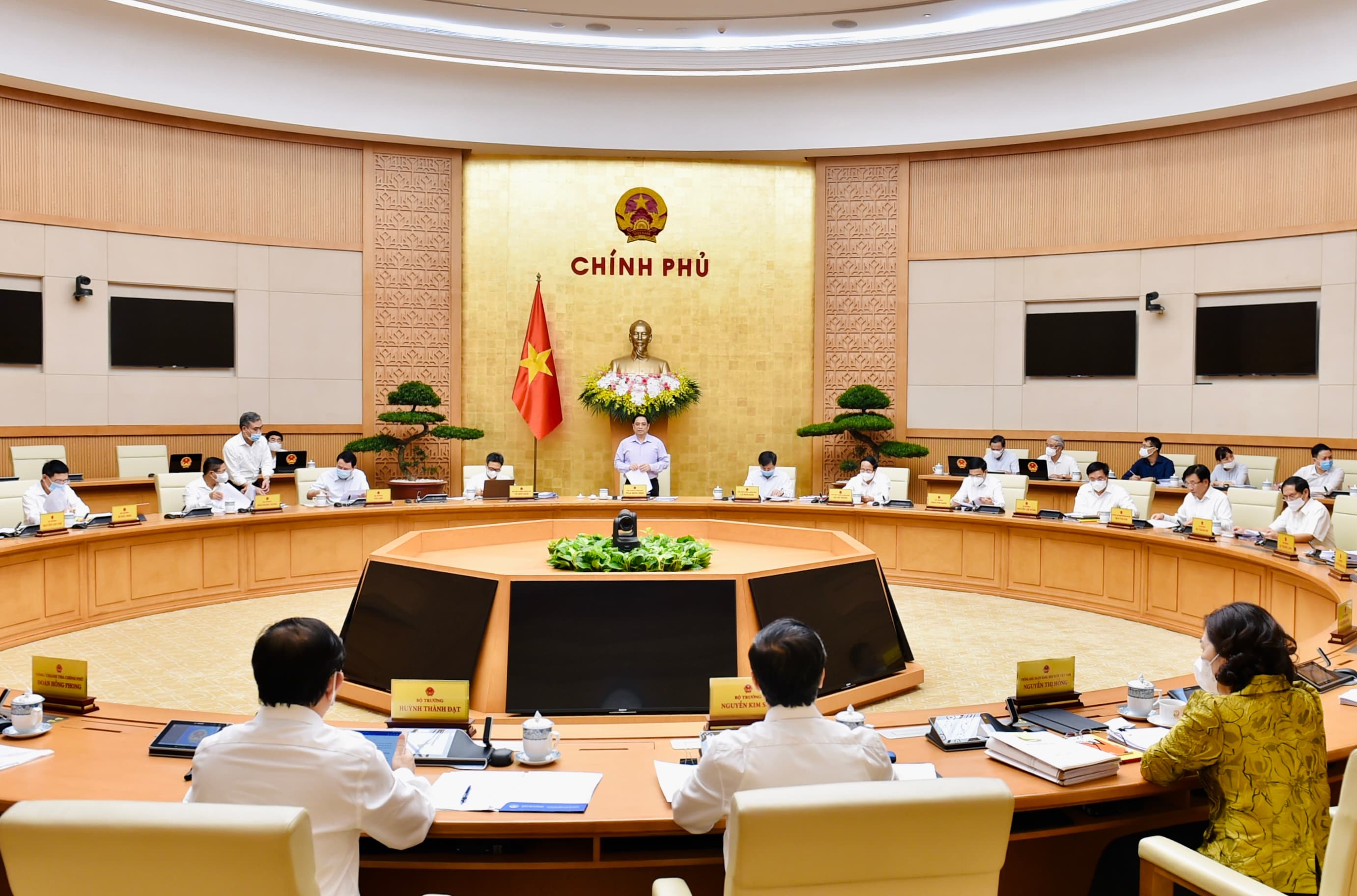 Gov’t considers US$1.13 billion support package for residents affected by COVID-19