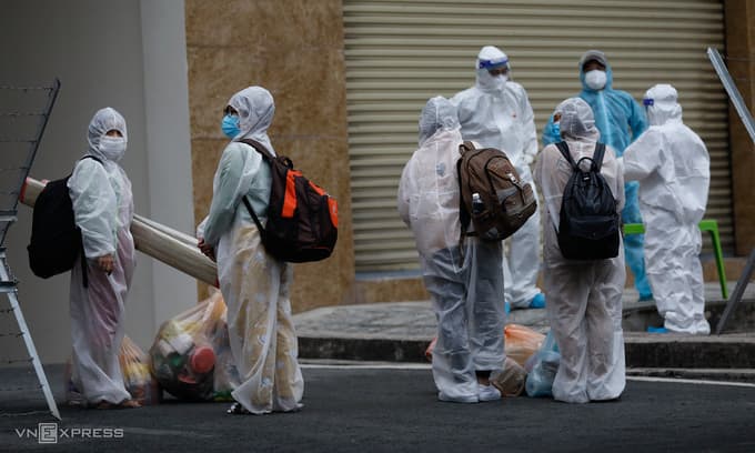 HCMC hospital sends home 190 Covid-19 patients with mild symptoms