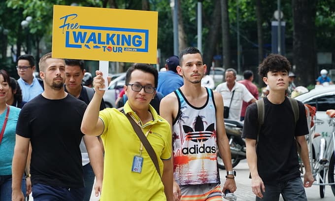 Freelance tour guides struggle to benefit from government relief package