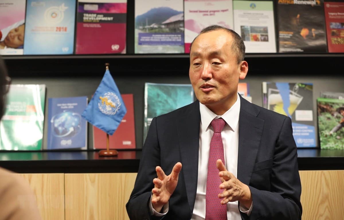 Current COVID-19 fight in Viet Nam requires "persistent and collective efforts"