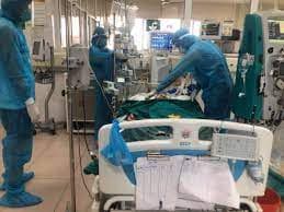 Viet Nam to set up 12 national-level intensive care centers for treatment of sickest COVID-19 patients