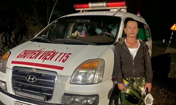 Man rents ambulance to pass Covid checkpoint