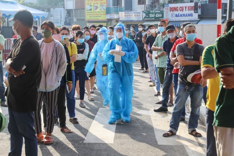 Foreign experts advise Vietnam to carry out serosurvey to find Covid infection rate