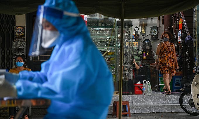 Coronavirus case linked to Hanoi vaccination point