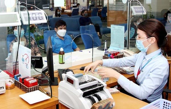 Banks continue to cut interest rates for pandemic-hit clients