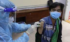 France, Hungary gift 770,000 vaccine doses to Viet Nam