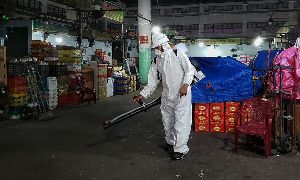 Largest wholesale market in central Vietnam shuts down over Covid threat