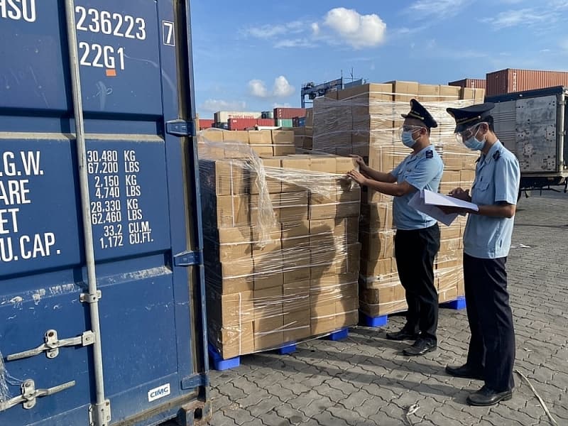 Import-export goods of Ho Chi Minh City’s enterprises begin to decline
