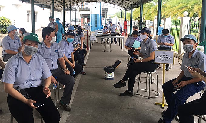 Factories seek speedy vaccination of workers to ease stay-at-work burdens