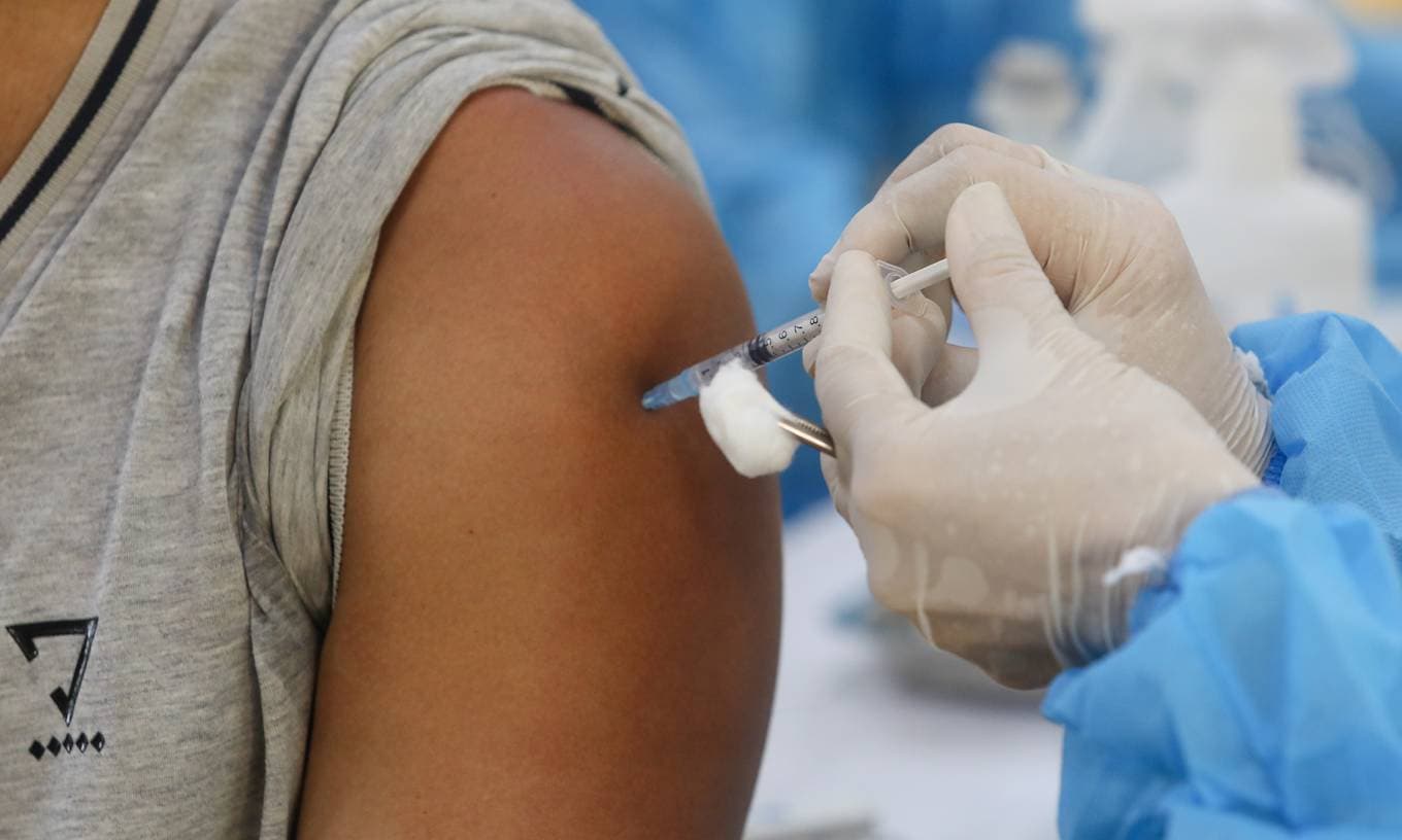 Vietnam to vaccinate people regardless of nationality, residential status
