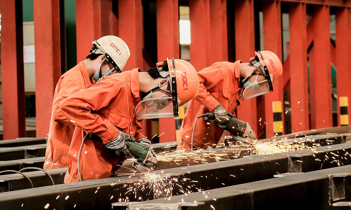 HCMC factories can continue stay-at-work under tightened restrictions