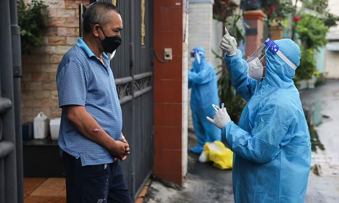 HCMC Covid-19 infection rate dropping: ministry