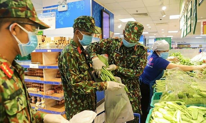 HCMC proxy shopping mess leaves residents high and dry